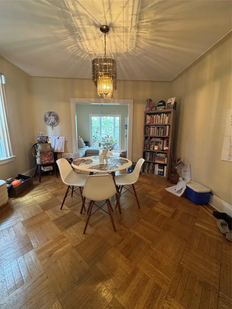 6922 64th Place Ridgewood NY 11385