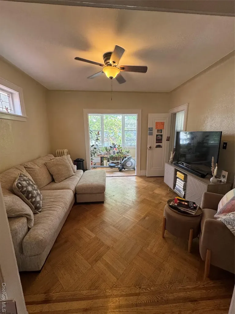 6922 64th Place Ridgewood NY 11385
