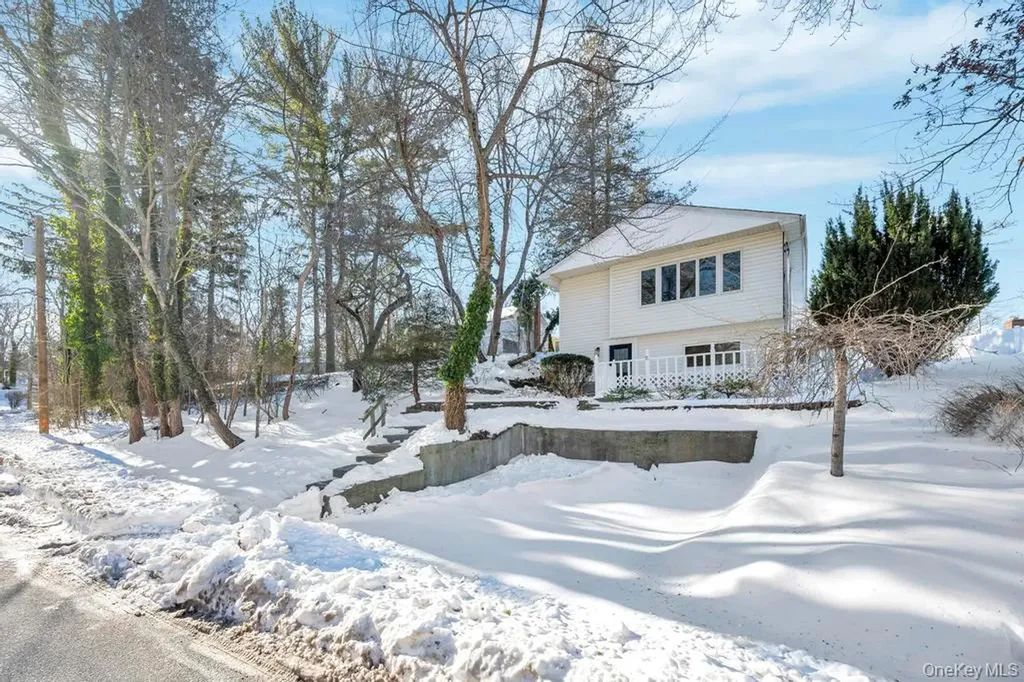 435 Echo Avenue Sound Beach NY 11789
