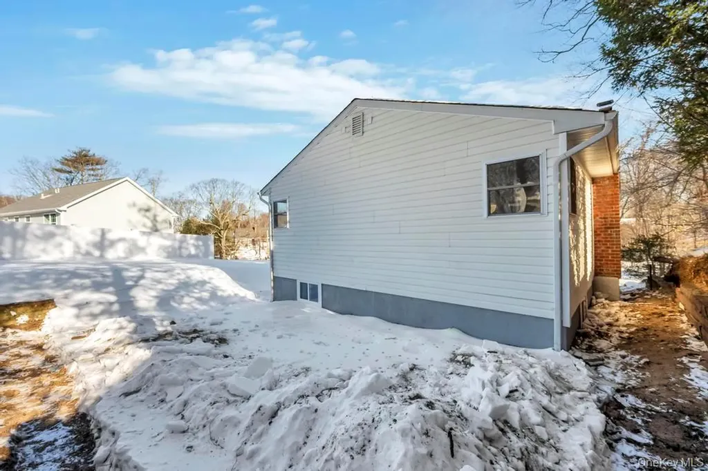 435 Echo Avenue Sound Beach NY 11789