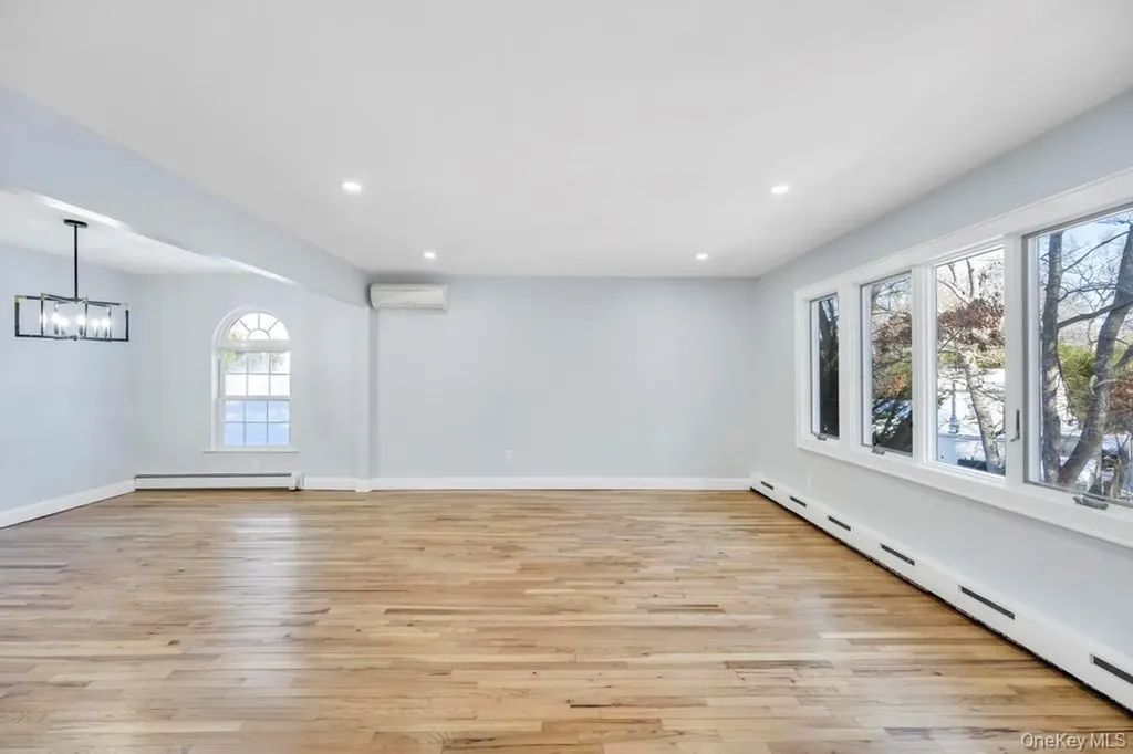 435 Echo Avenue Sound Beach NY 11789