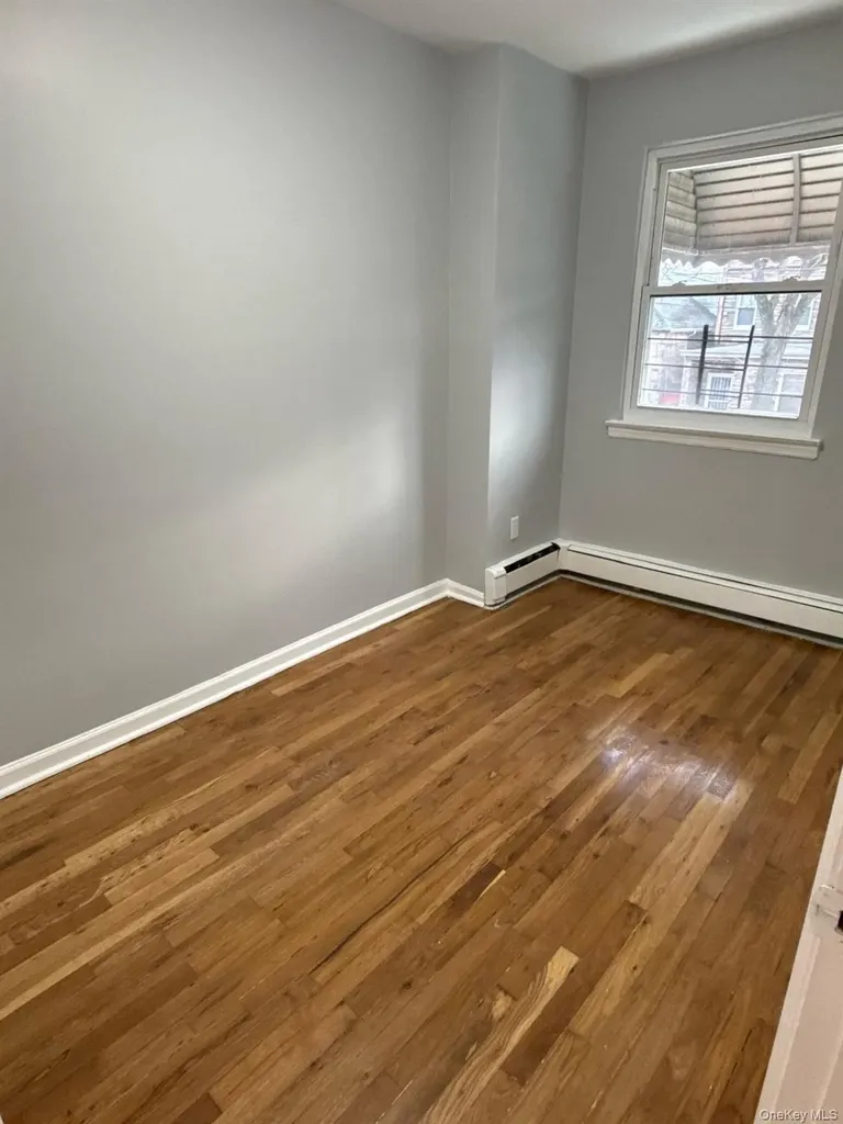 841 E 216th Street Bronx NY 10467