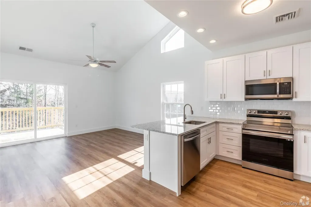 7 Hillside Road Pine Plains NY 12567