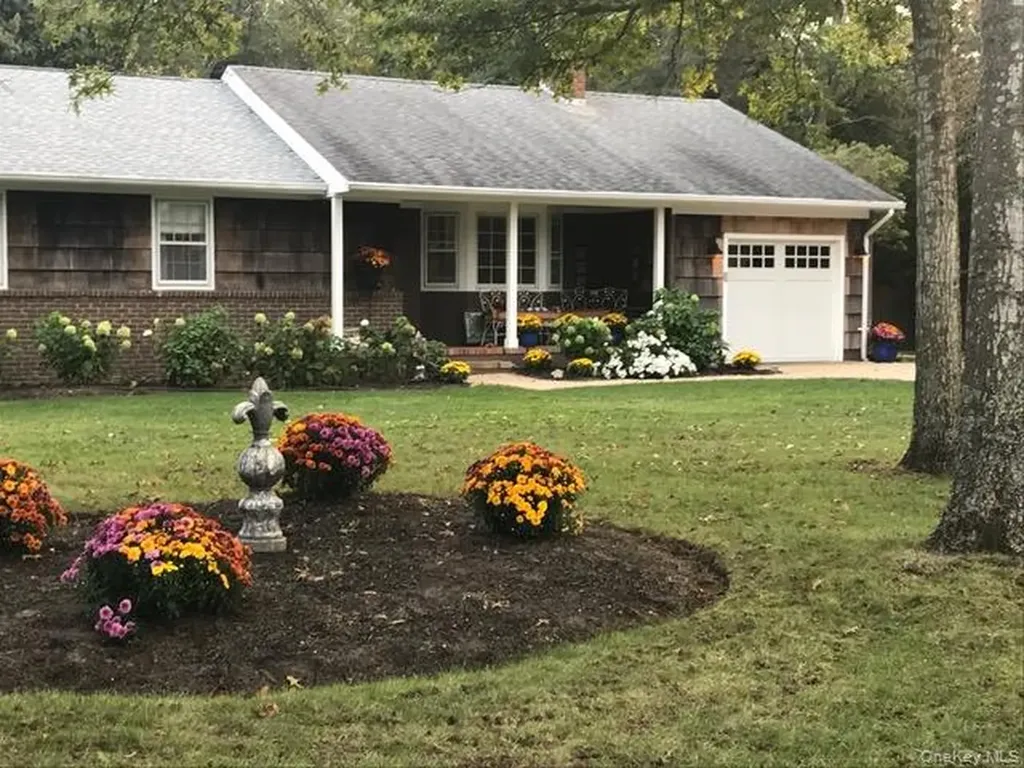 23 Hampton Harbor Road Hampton Bays NY 11946