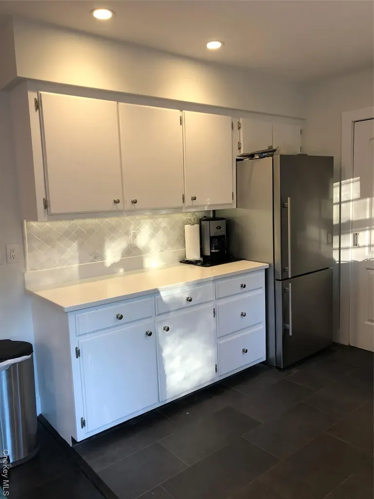 23 Hampton Harbor Road Hampton Bays NY 11946