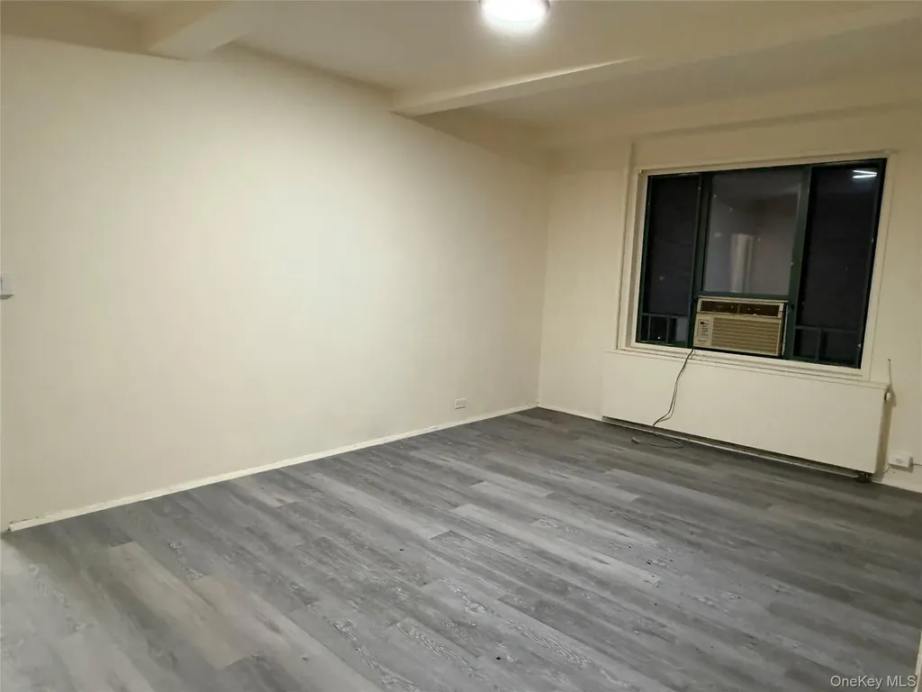 2240 E Tremont Avenue Bronx NY 10462