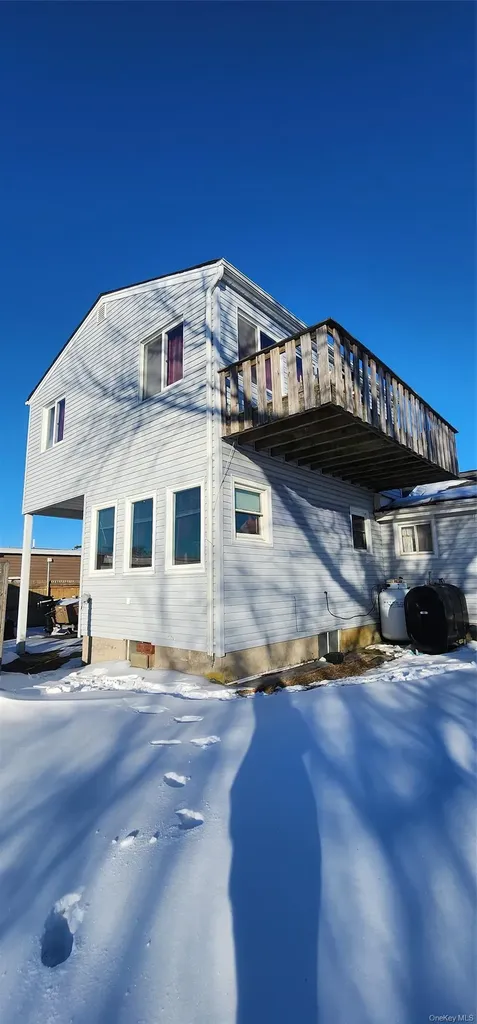 22 Blue Point Road Mastic Beach NY 11951