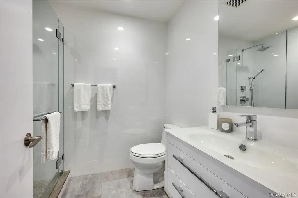 6 Bridle Path Westhampton Beach NY 11978