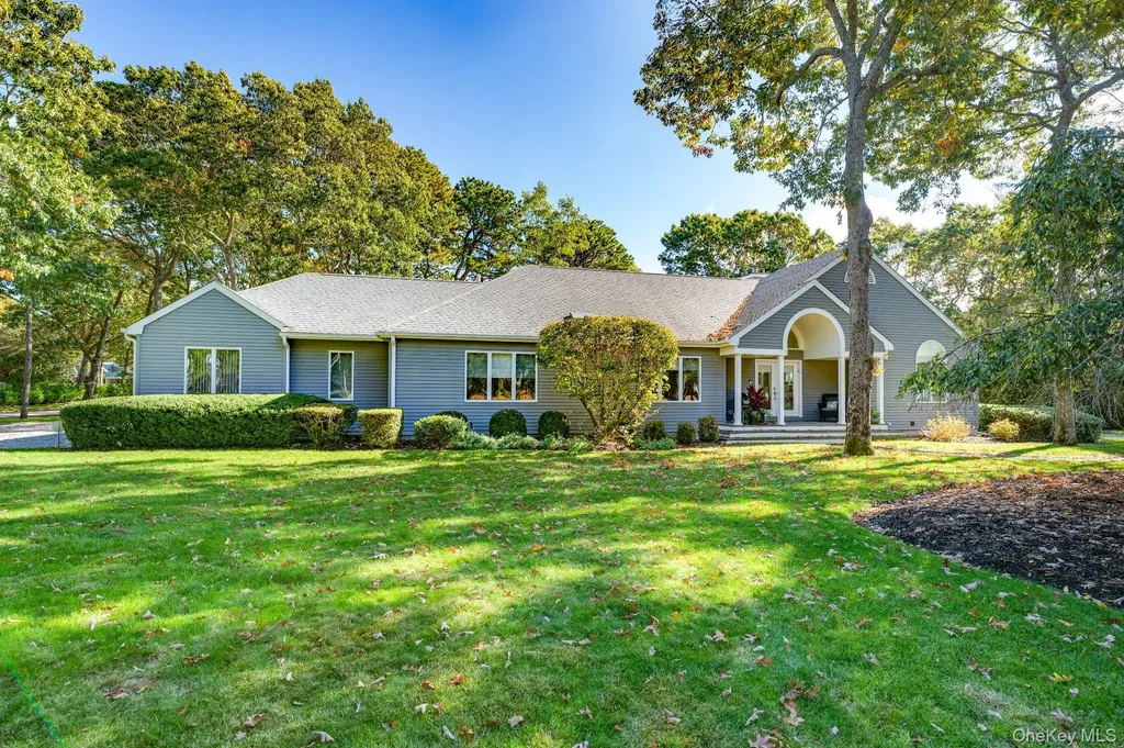 6 Bridle Path Westhampton Beach NY 11978