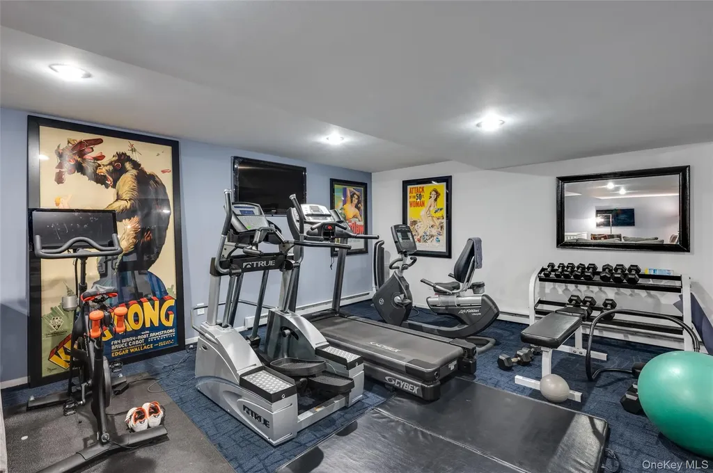 6 Bridle Path Westhampton Beach NY 11978