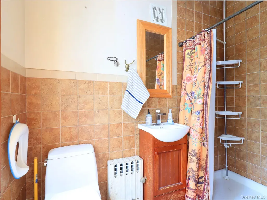 4328 168th Street Flushing NY 11358