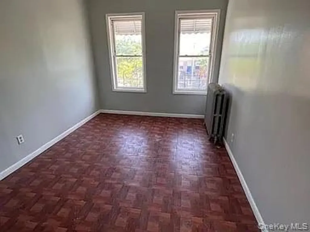 829 Jennings Street Bronx NY 10459