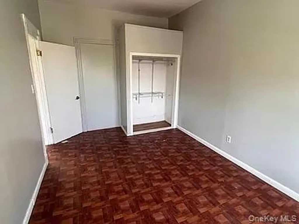829 Jennings Street Bronx NY 10459