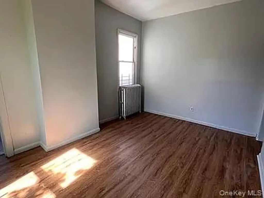 829 Jennings Street Bronx NY 10459