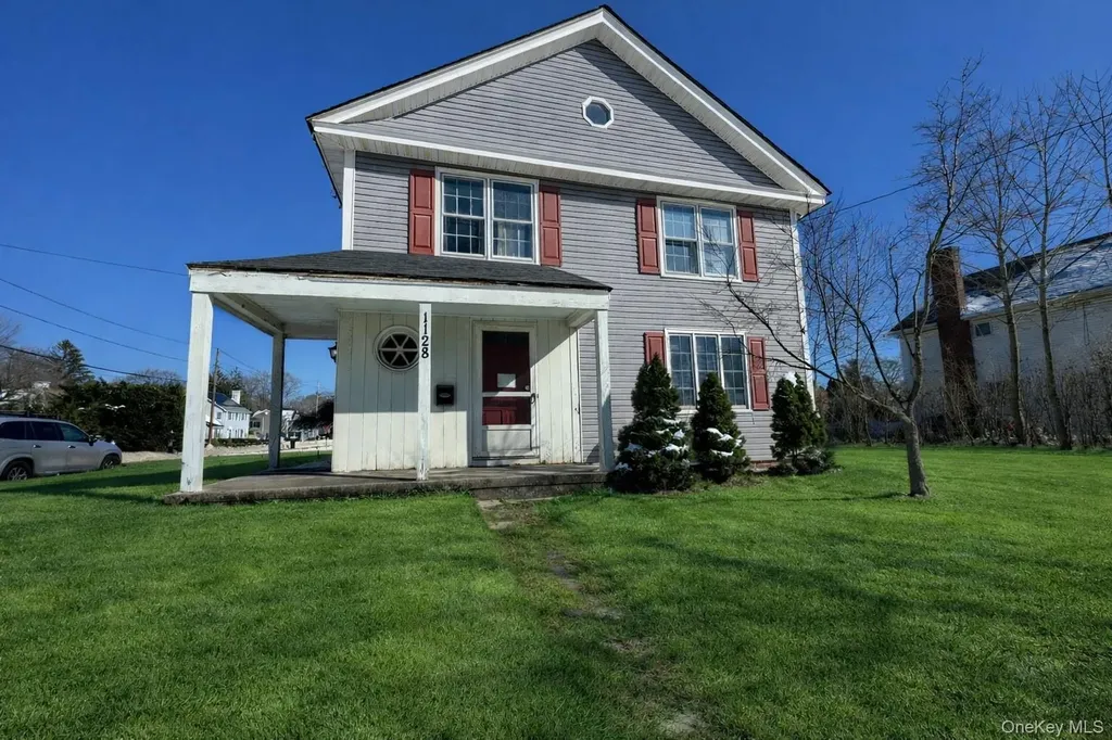 1128 Roanoke Avenue Riverhead NY 11901