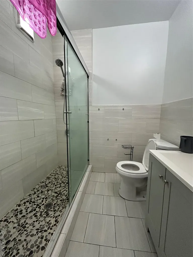 66-01 Myrtle Avenue Glendale NY 11385