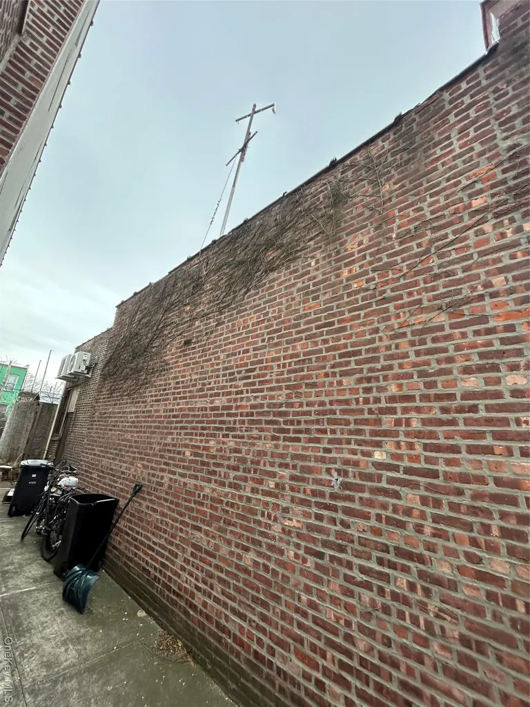 66-01 Myrtle Avenue Glendale NY 11385