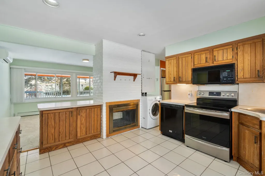 51 Shepherd Lane Levittown NY 11756