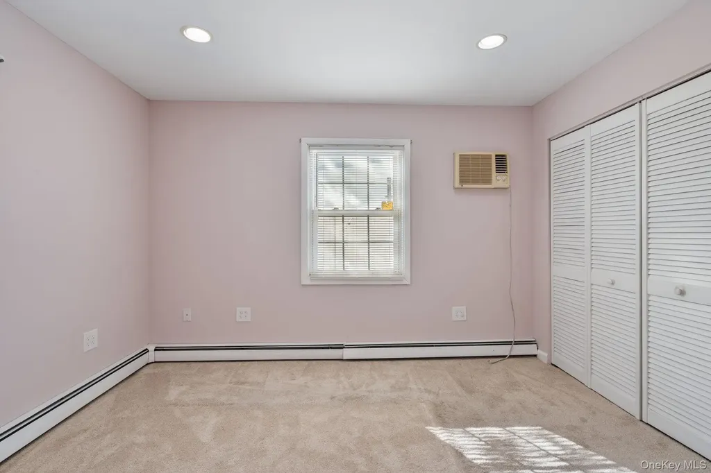 51 Shepherd Lane Levittown NY 11756