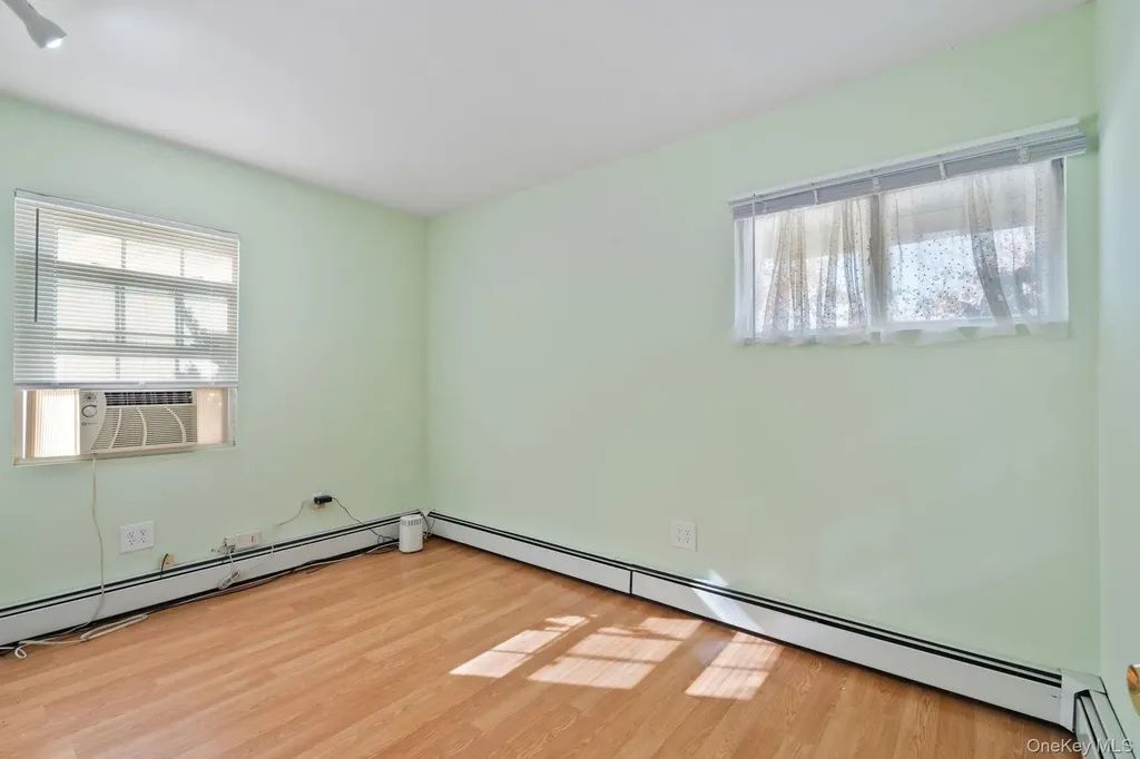 51 Shepherd Lane Levittown NY 11756