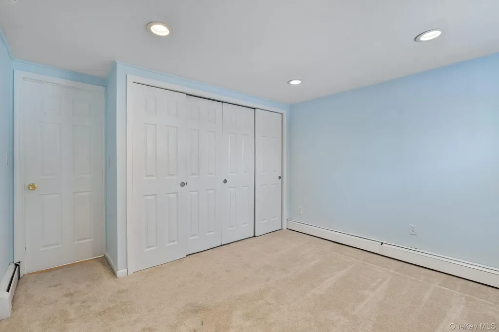 51 Shepherd Lane Levittown NY 11756