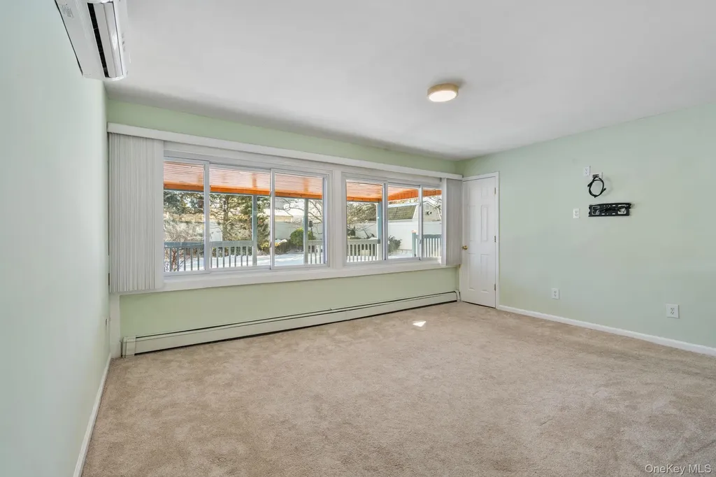 51 Shepherd Lane Levittown NY 11756