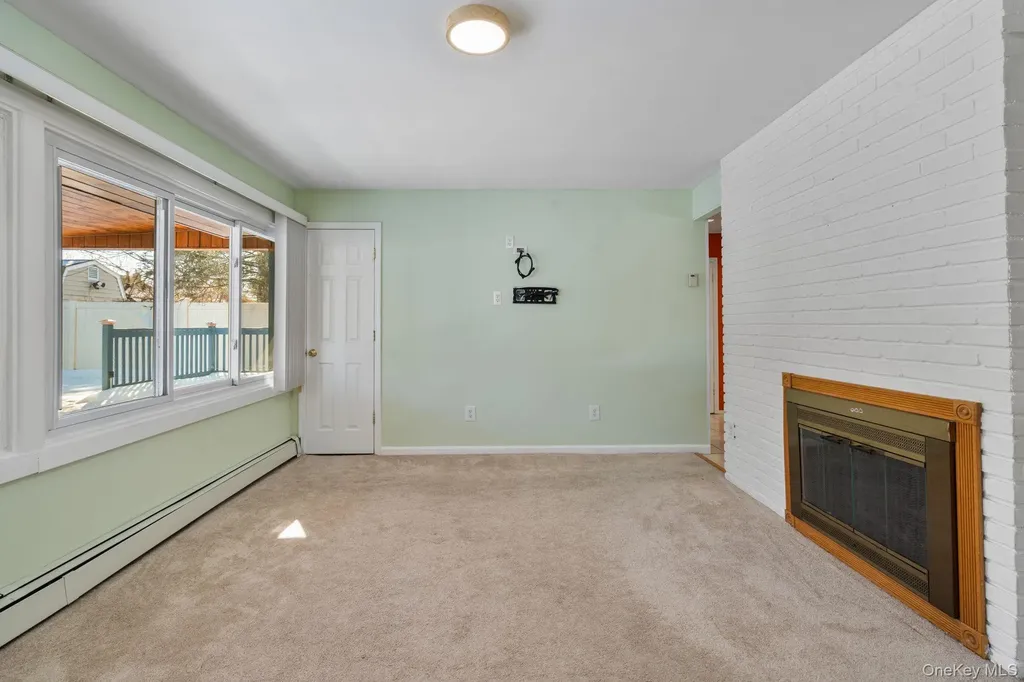 51 Shepherd Lane Levittown NY 11756
