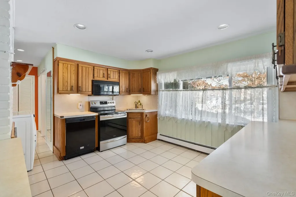 51 Shepherd Lane Levittown NY 11756