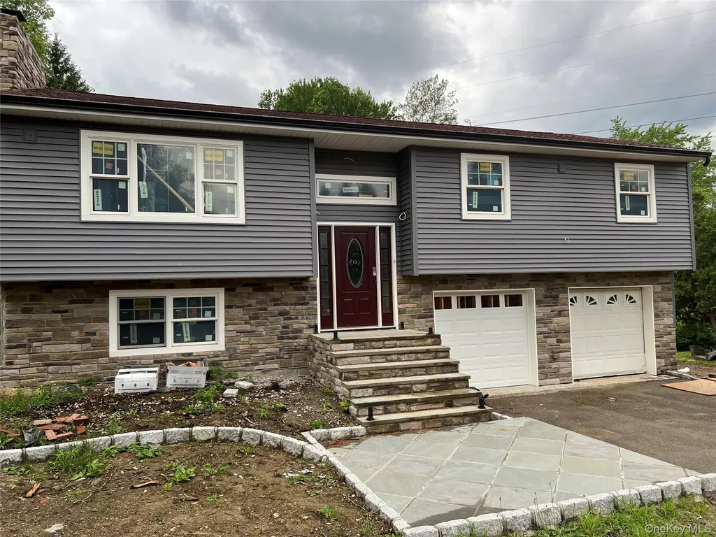 4 Glen Court Poughkeepsie NY 12603