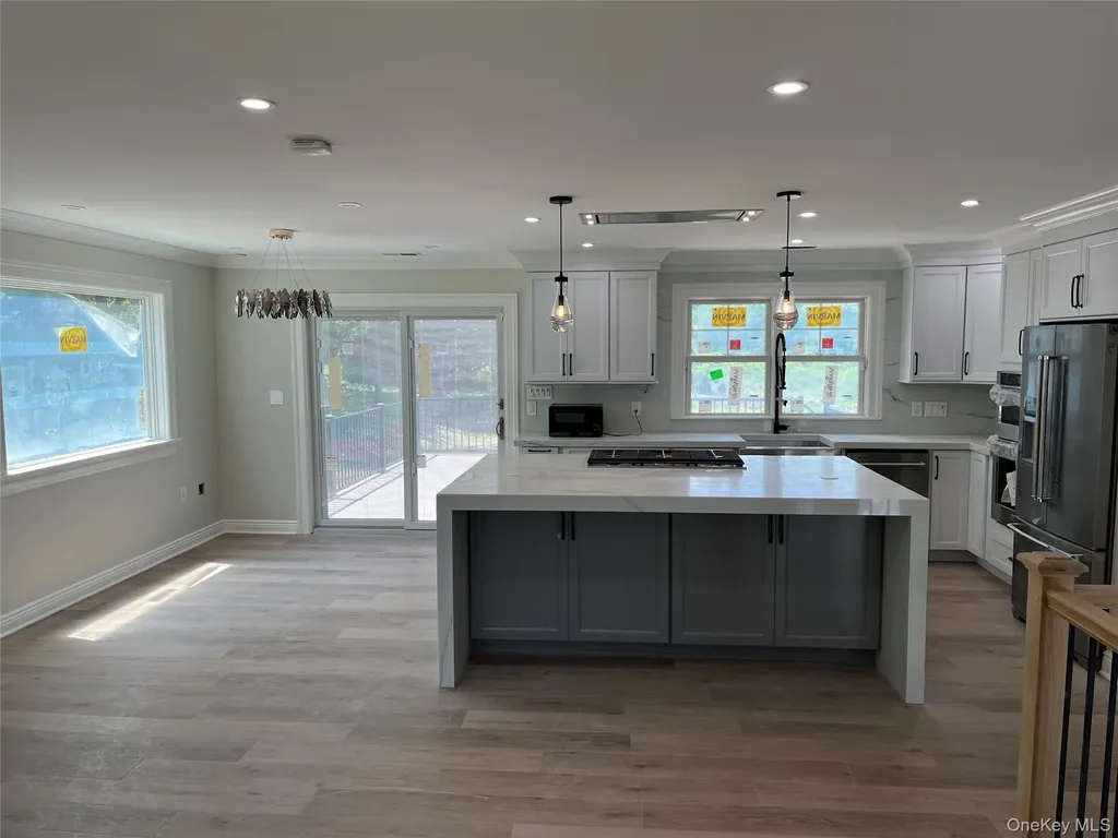 4 Glen Court Poughkeepsie NY 12603