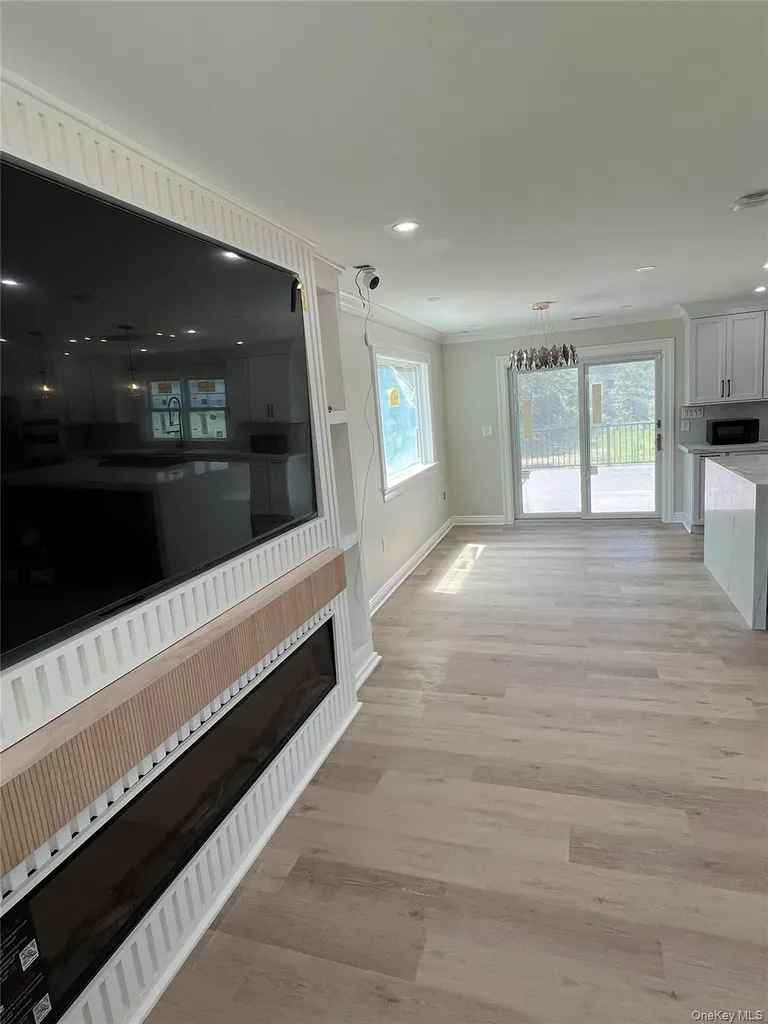 4 Glen Court Poughkeepsie NY 12603