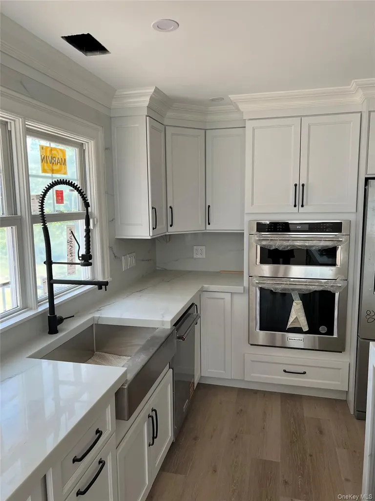 4 Glen Court Poughkeepsie NY 12603