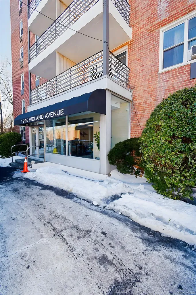 1296 Midland Avenue Yonkers NY 10704