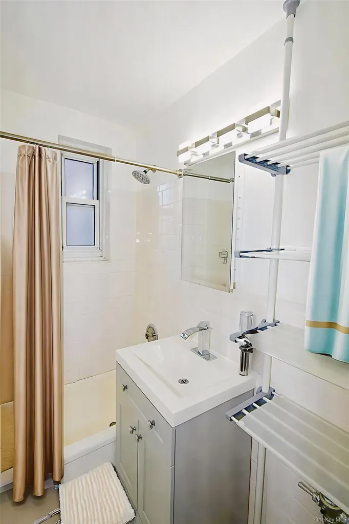 1296 Midland Avenue Yonkers NY 10704