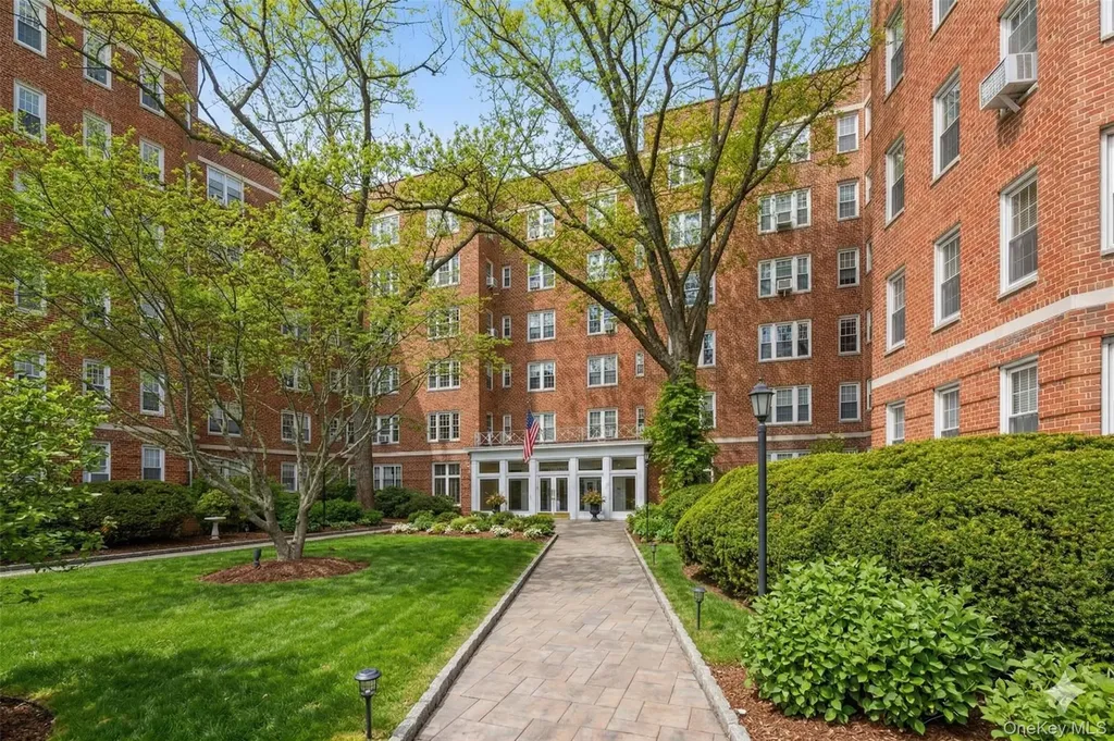 949 Palmer Bronxville NY 10708