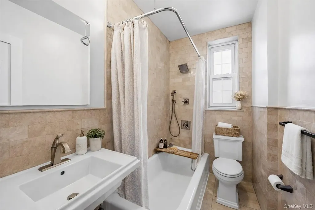 949 Palmer Bronxville NY 10708