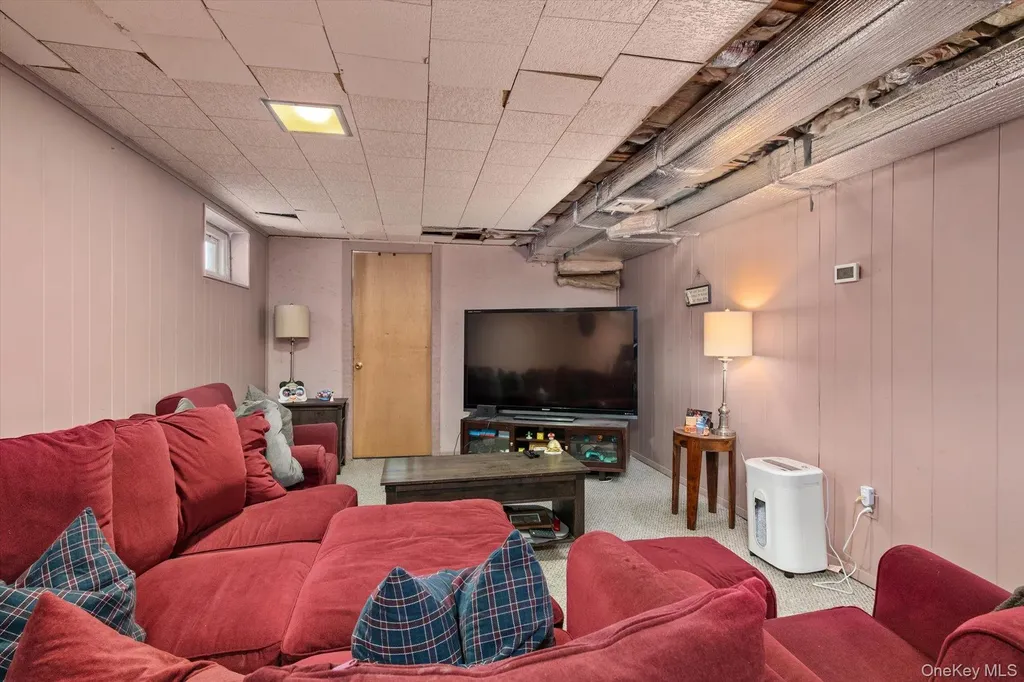 249 Hampton Road West Babylon NY 11704