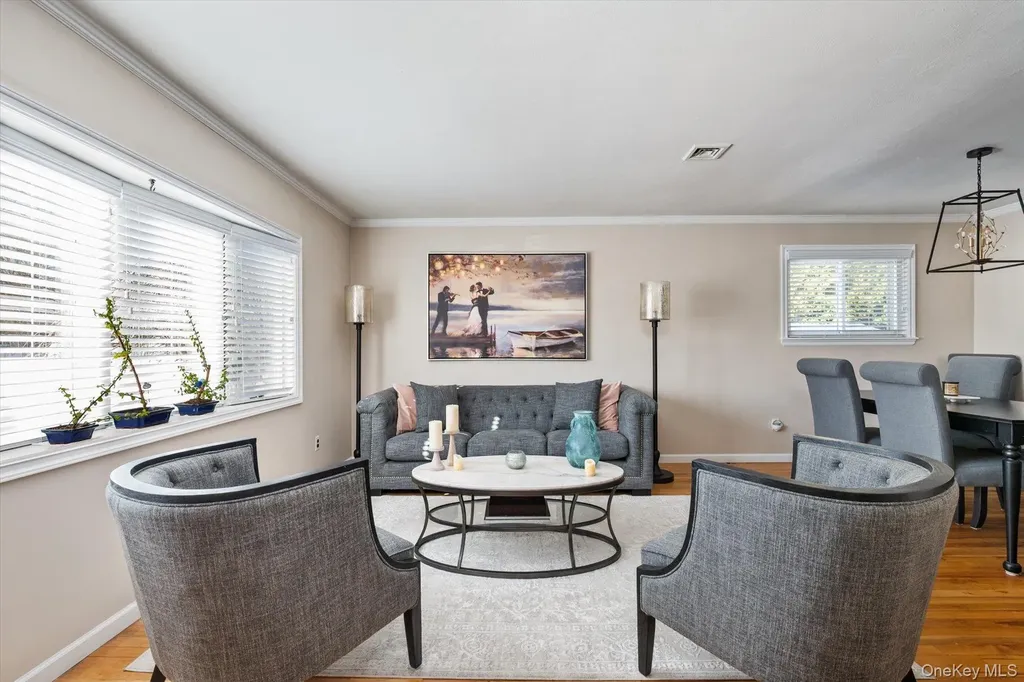 249 Hampton Road West Babylon NY 11704