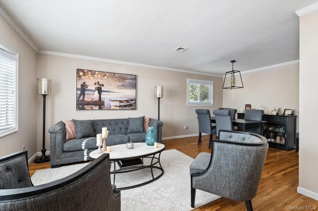 249 Hampton Road West Babylon NY 11704