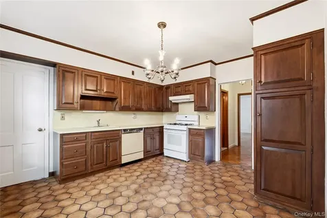 29-31 Edgewood Park New Rochelle NY 10801