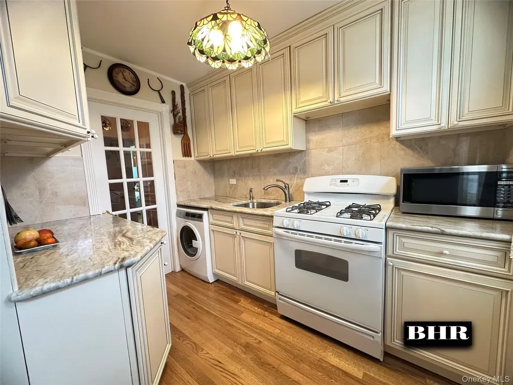2048 E 58th Street Brooklyn NY 11234