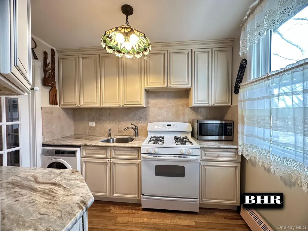 2048 E 58th Street Brooklyn NY 11234