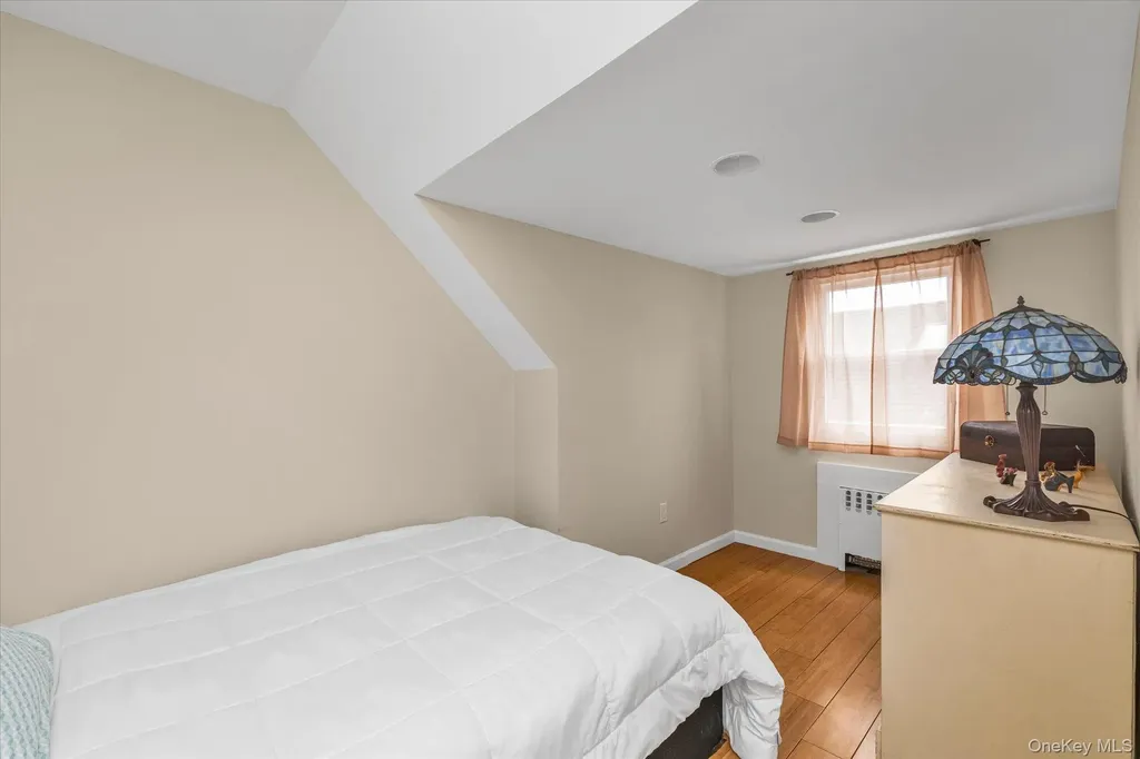 3080 Roxbury Road Oceanside NY 11572