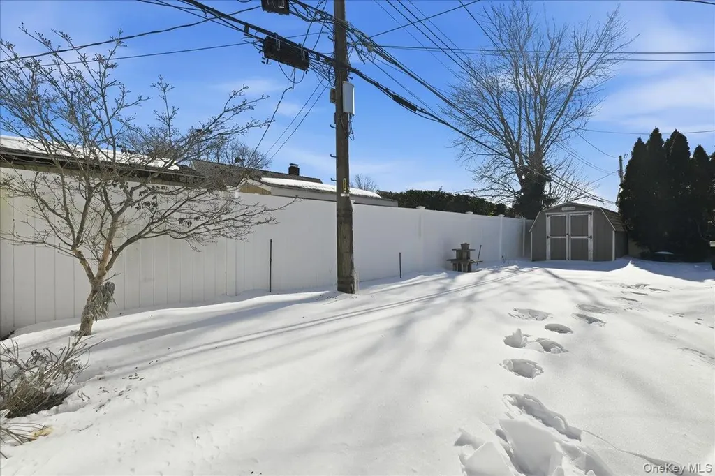 29 Disc Lane Wantagh NY 11793