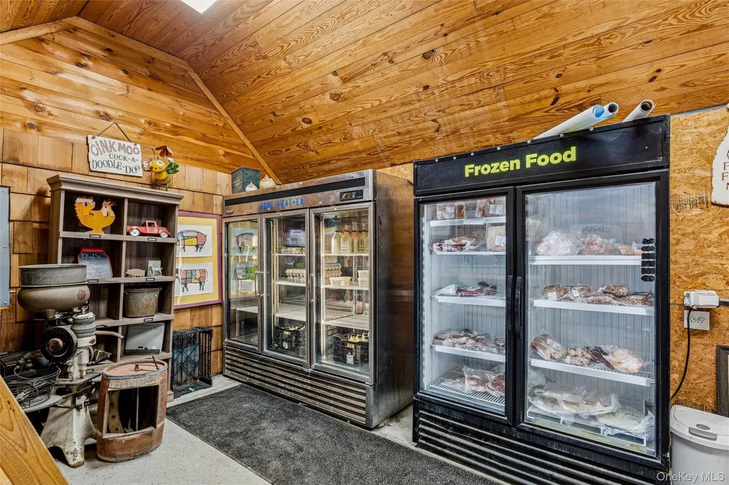 250 Main Road Riverhead NY 11901