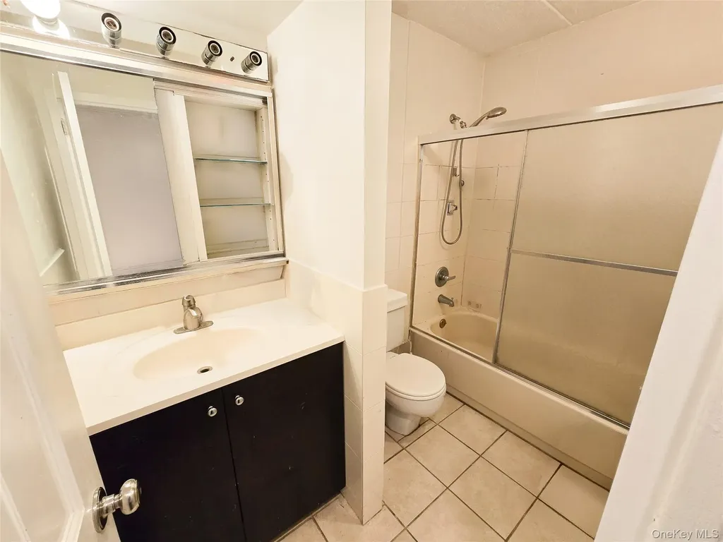 38-08 147th Street Flushing NY 11354