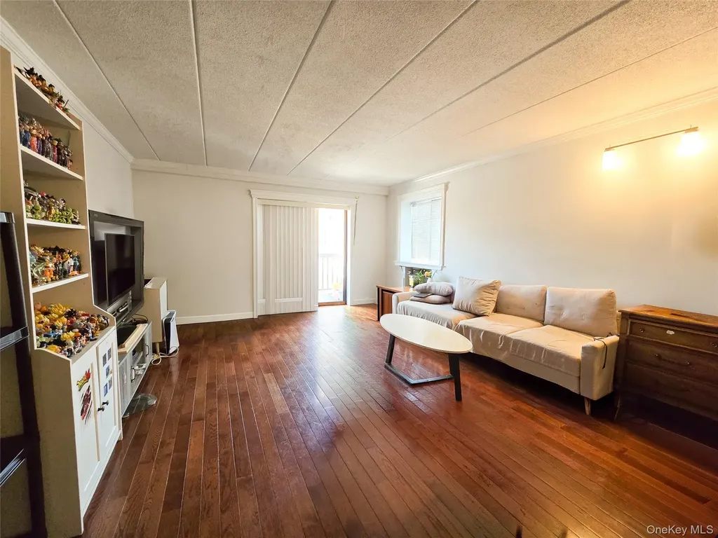 38-08 147th Street Flushing NY 11354