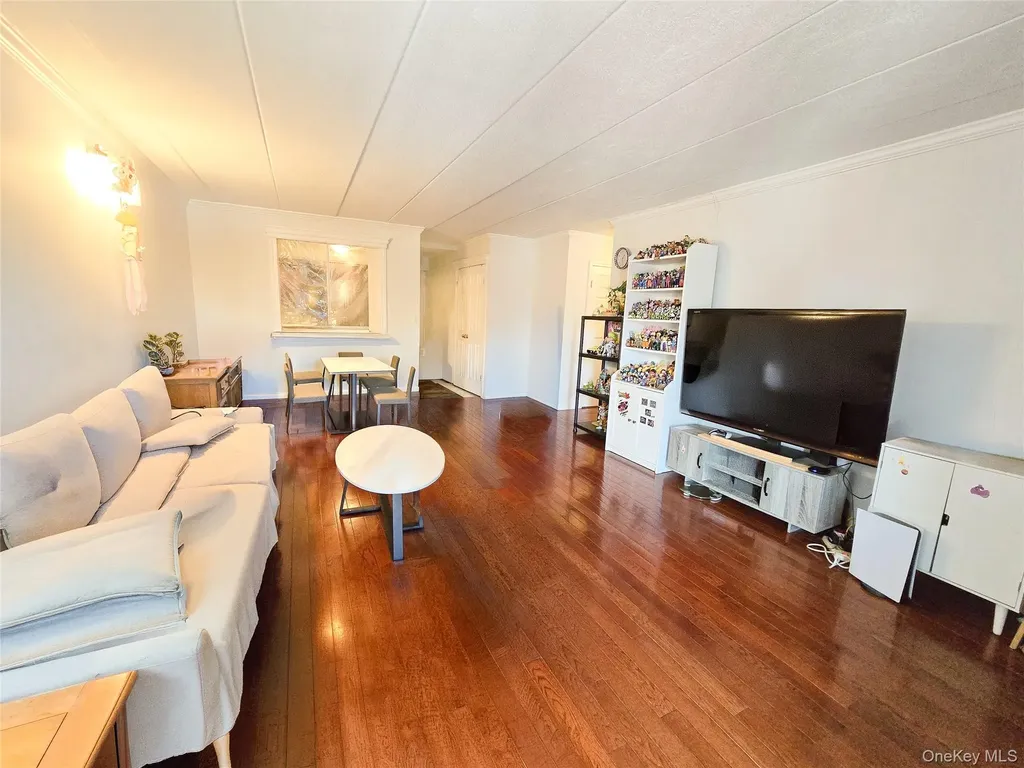 38-08 147th Street Flushing NY 11354