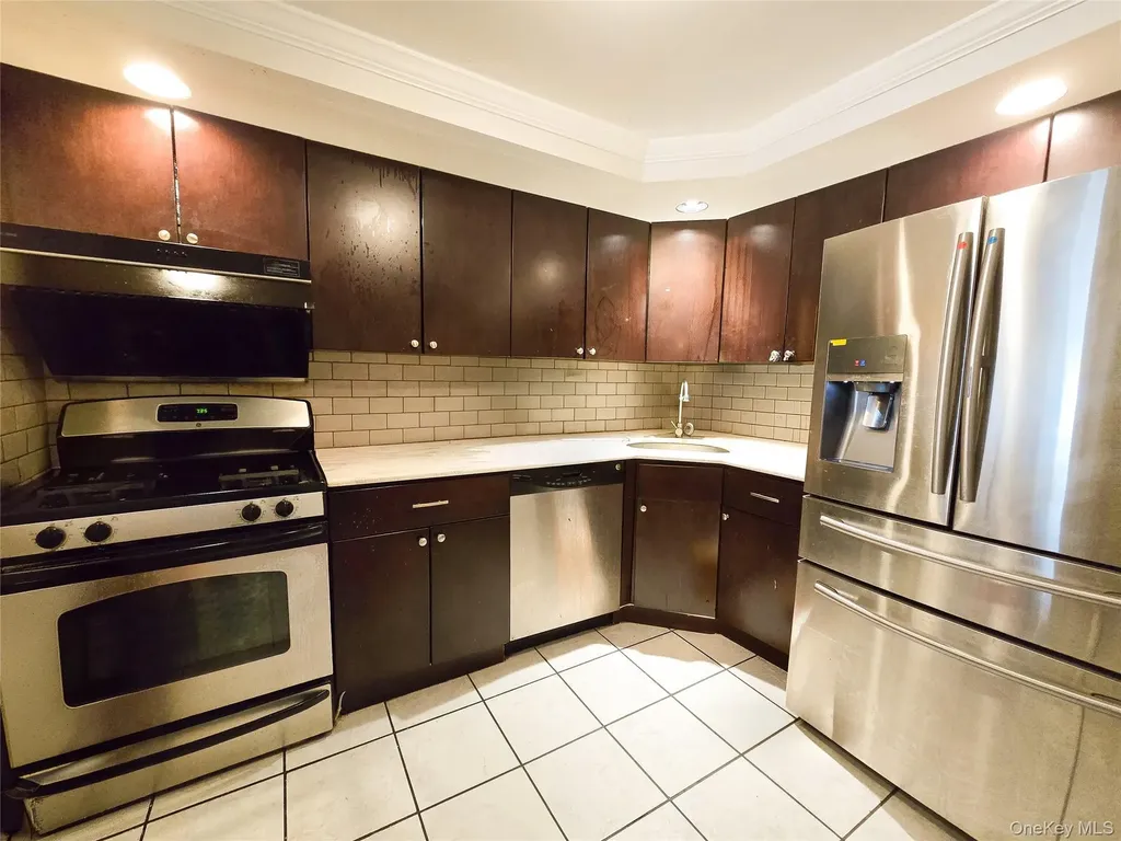 38-08 147th Street Flushing NY 11354