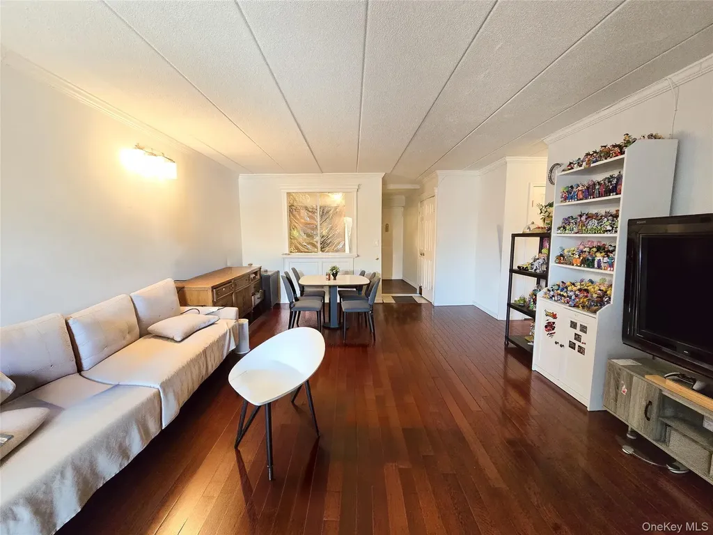 38-08 147th Street Flushing NY 11354